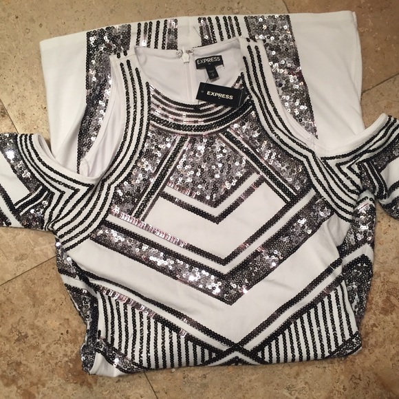 Express Cut Out Shoulder Sequin Dress - Picture 4 of 8